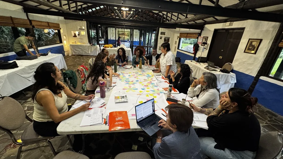 OTRAS FORMAS: INVESTIGACIÓN-ACCIÓN-FEMINISTA Y EMERGENTE EN AMÉRICA LATINA Y EL CARIBE — foto 1 de 9